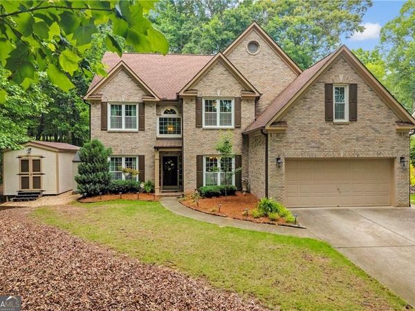 5724 Newberry Point Drive, Flowery Branch, GA 30542
