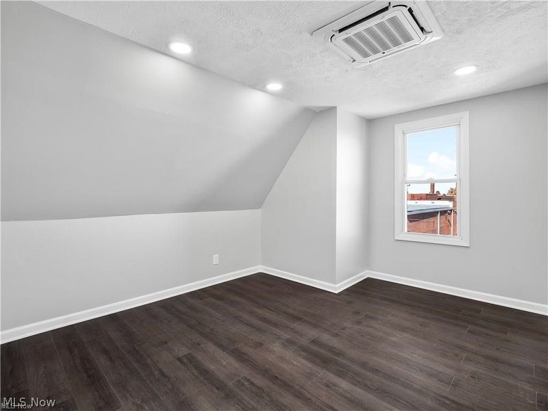 6110 W Clinton Avenue, Cleveland, OH 44102 Photo 33
