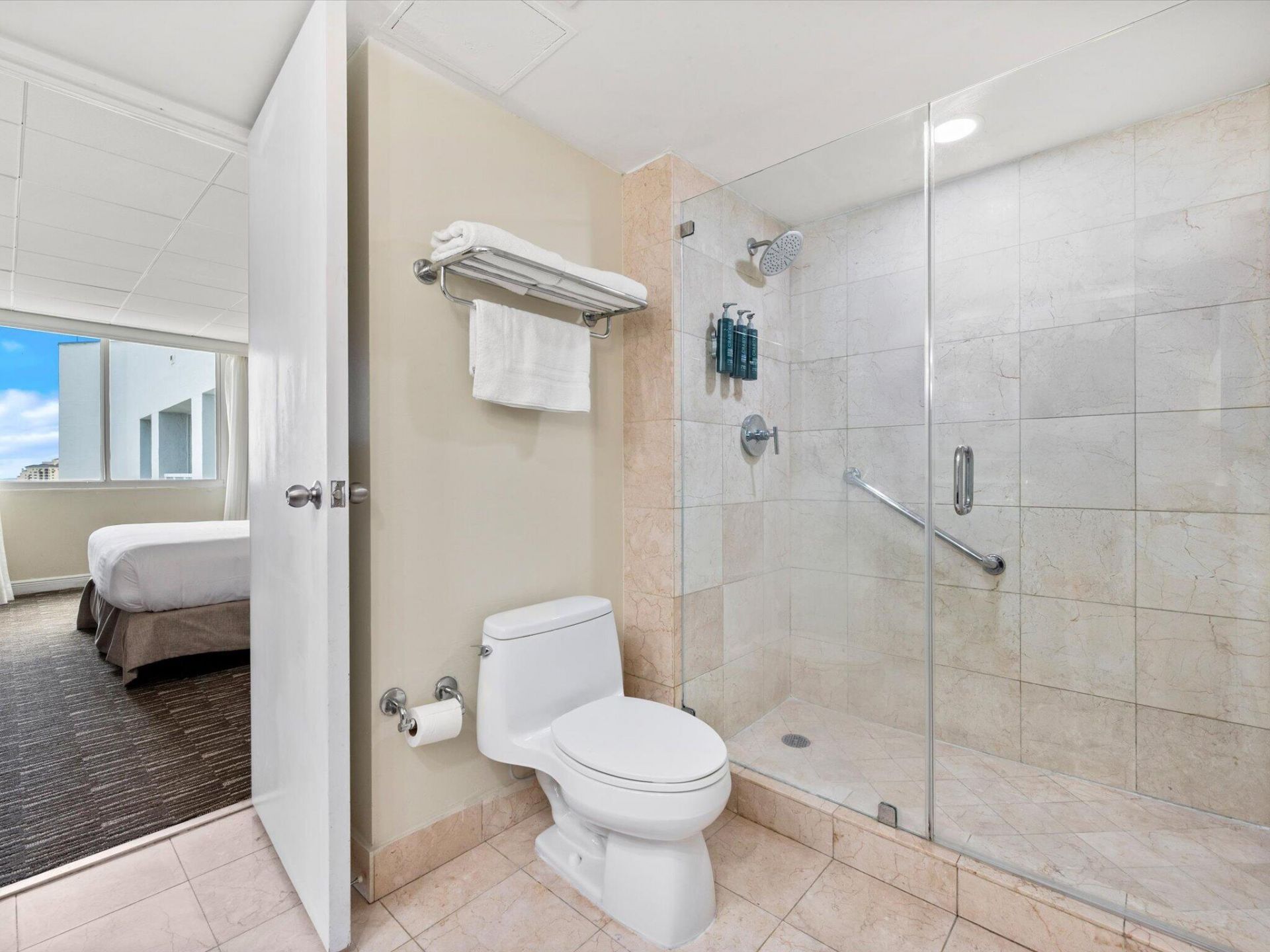 2670 E Sunrise Boulevard, Unit 1418, Fort Lauderdale, FL 33304 Photo