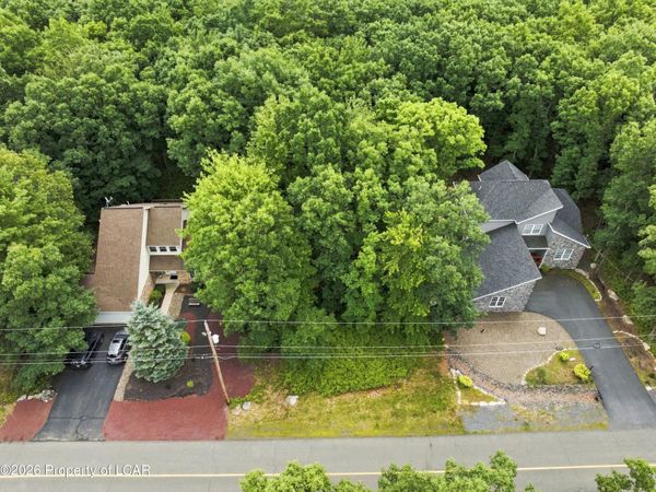 15 Southern Hills Court, Hazle Twp, PA 18202