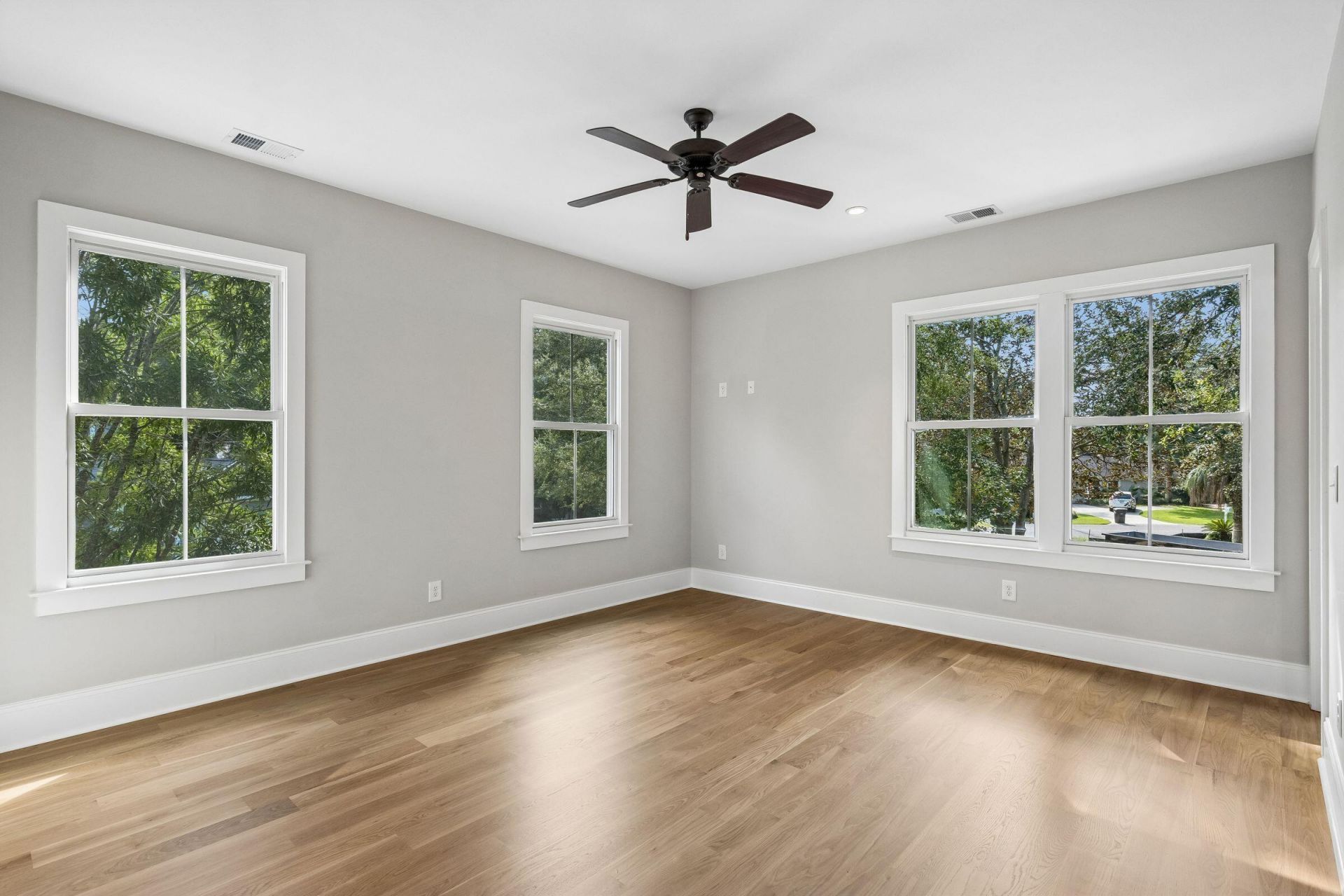 22 Pearl Avenue Photo 27