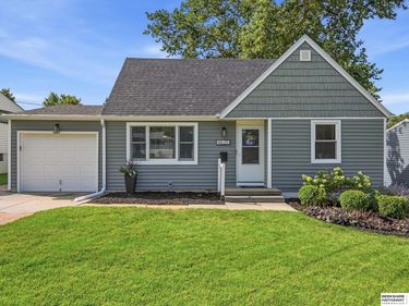4625 Valley Street, Omaha, NE 68106