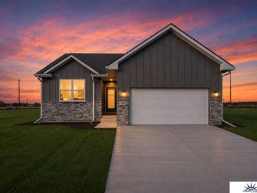 9604 N 167th Avenue, Bennington, NE 68007
