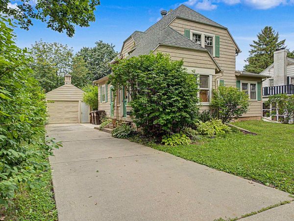 1540 W Logan Street, FREEPORT, IL 61032