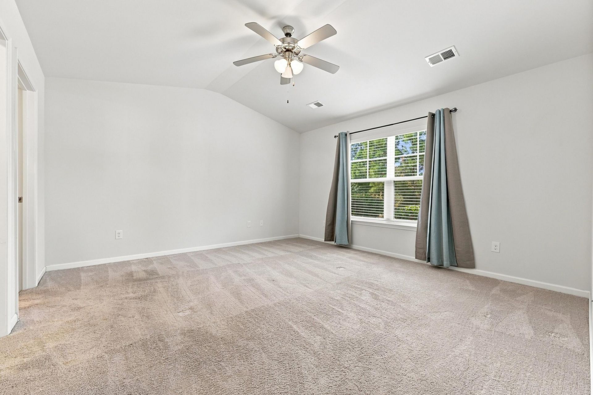 4432 Livorn Loop Photo 21
