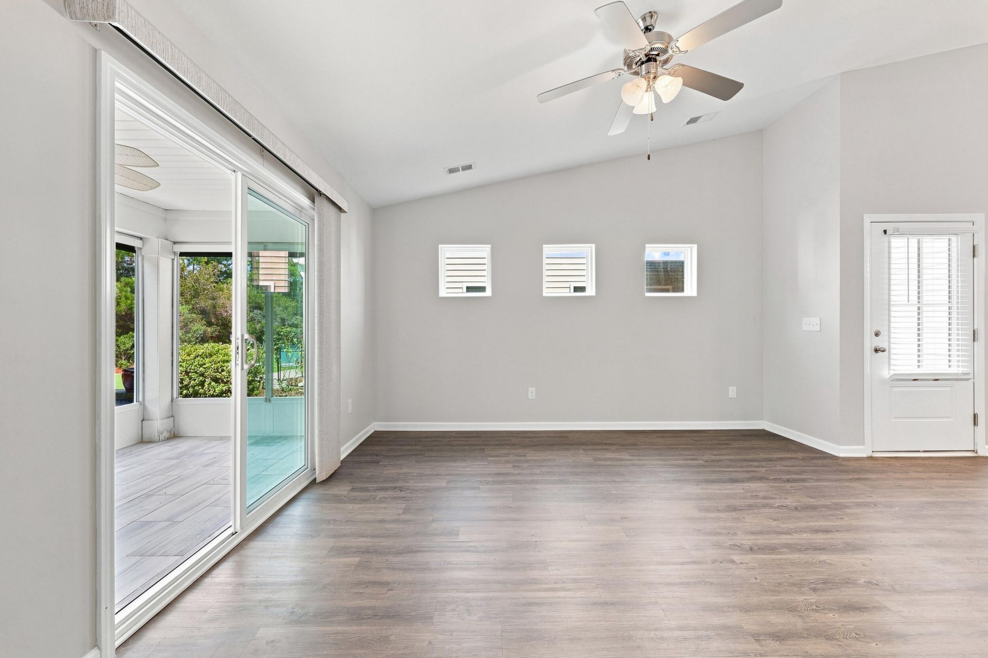 4432 Livorn Loop Photo 24
