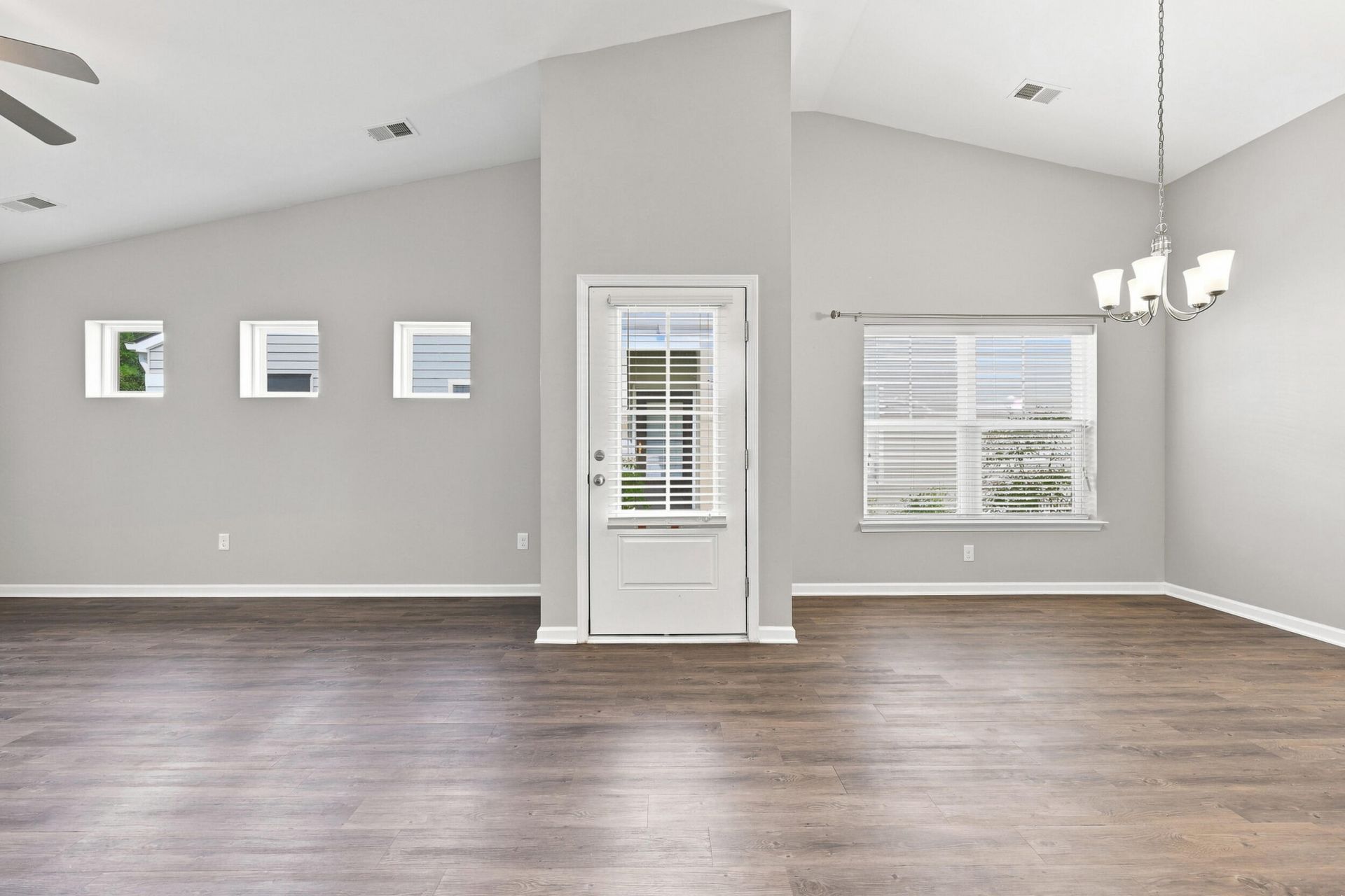 4432 Livorn Loop Photo 7