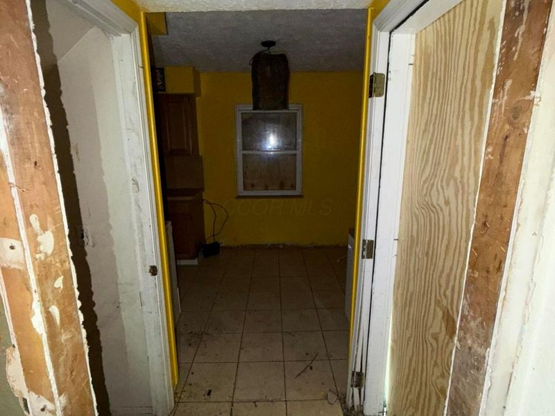 1278 E Kenworth Road, Columbus, OH 43224 Photo 9