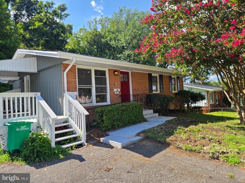 611 QUARRY AVENUE, CAPITOL HEIGHTS, MD 20743