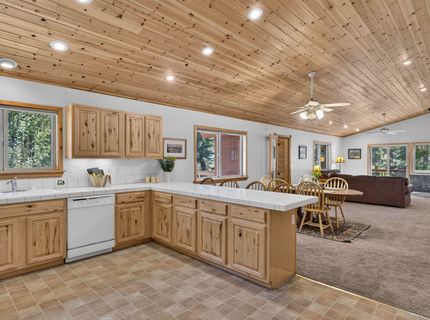 11967 Snowpeak Way , Truckee, CA 96161 Photo