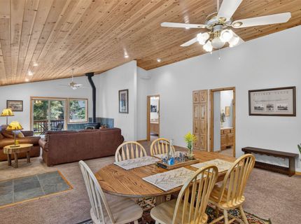 11967 Snowpeak Way , Truckee, CA 96161 Photo