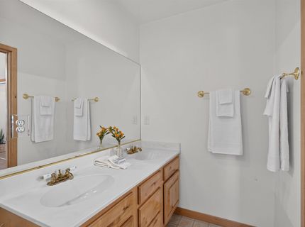 11967 Snowpeak Way , Truckee, CA 96161 Photo