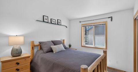 11967 Snowpeak Way , Truckee, CA 96161 Photo