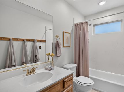 11967 Snowpeak Way , Truckee, CA 96161 Photo