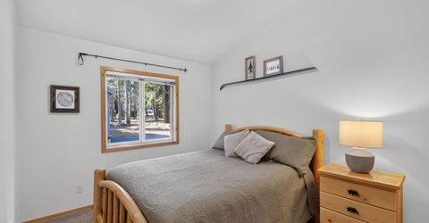 11967 Snowpeak Way , Truckee, CA 96161 Photo