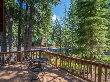 11967 Snowpeak Way , Truckee, CA 96161 Photo