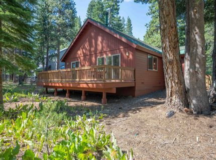 11967 Snowpeak Way , Truckee, CA 96161 Photo