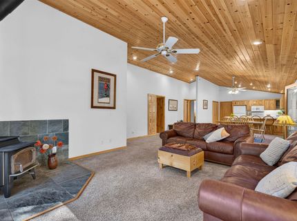 11967 Snowpeak Way , Truckee, CA 96161 Photo