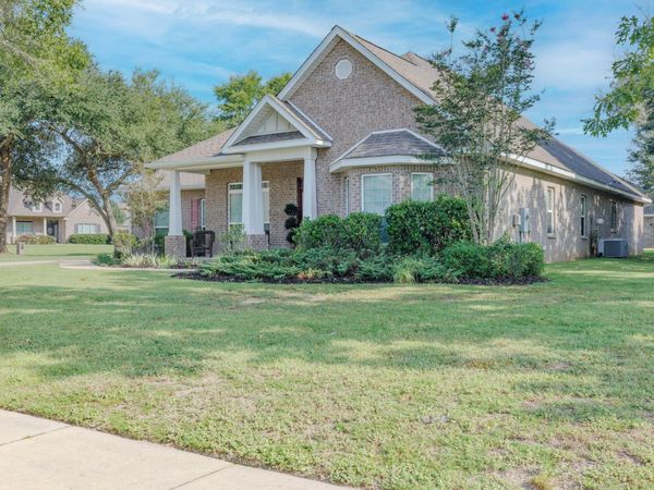 4230 Essex Terrace Circle, Pace, FL 32571
