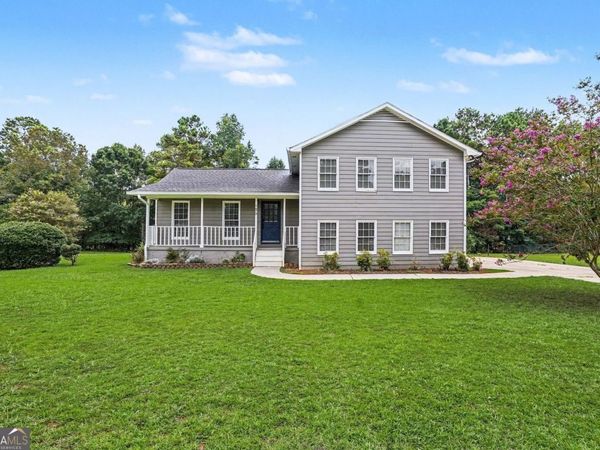 125 Beacon Drive, Fayetteville, GA 30215