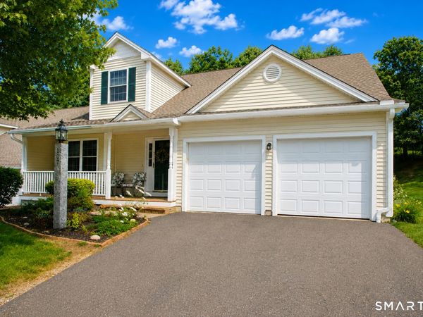107 Meadow Brook, Unit 107, Oxford, CT 06478