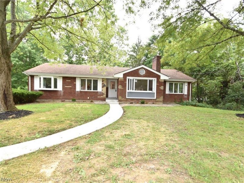 5347 Old Oxford Lane, Youngstown, OH 44512 Photo 2