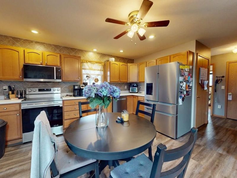 303 Woodbine, Willard, OH 44890 Photo 10