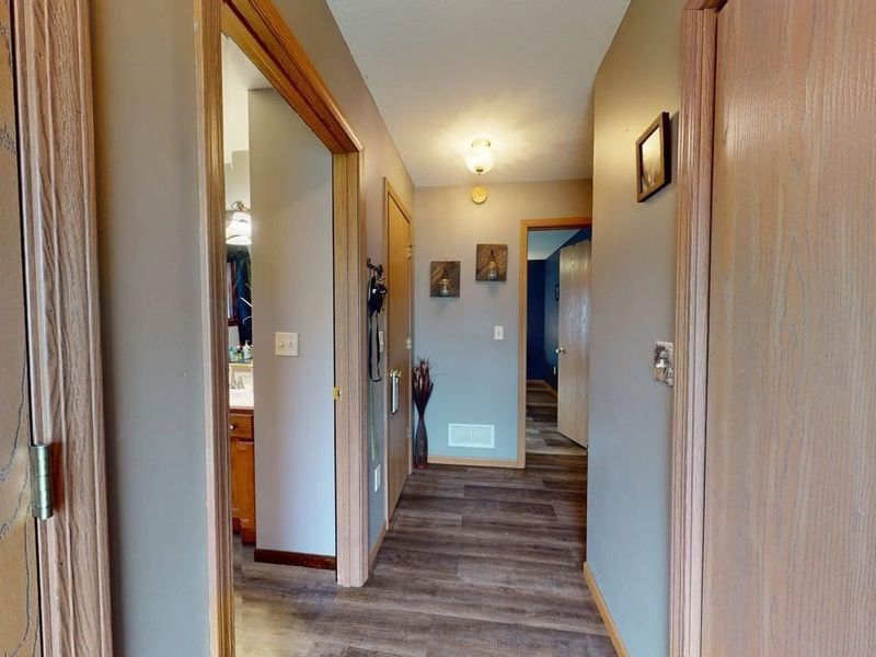 303 Woodbine, Willard, OH 44890 Photo 19