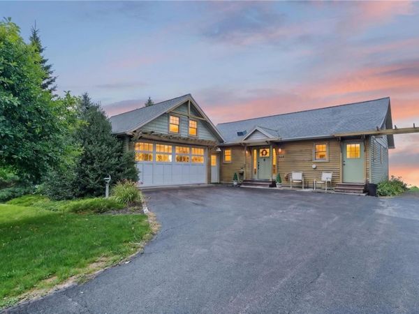 4609 Spinnaker Lane , Williamson, NY 14589
