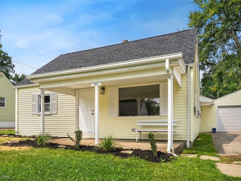 208 S Roanoke Avenue, Youngstown, OH 44515 Photo 2