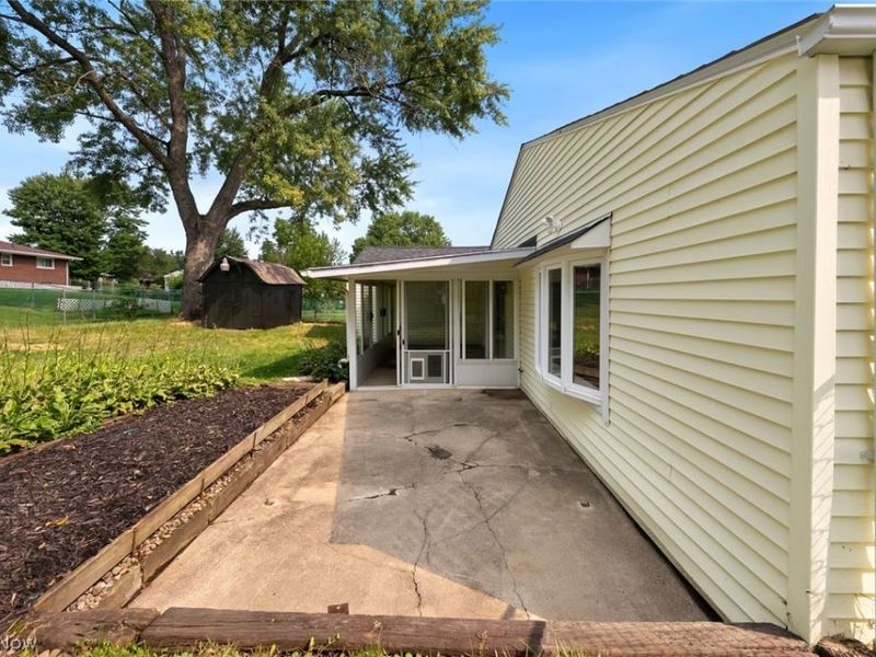 208 S Roanoke Avenue, Youngstown, OH 44515 Photo 33