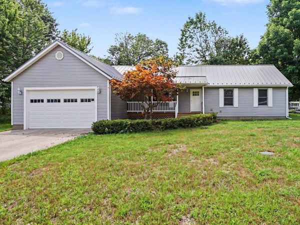43460 Van Auken Drive, Bangor, MI 49013