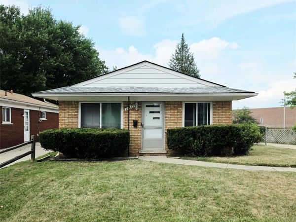 20663 Hollywood Street , Harper Woods, Mi 48225