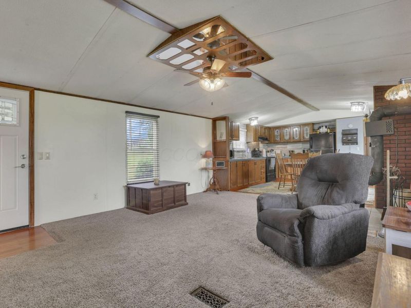 4570 Mainesville Road W, Junction City, OH 43748 Photo 10