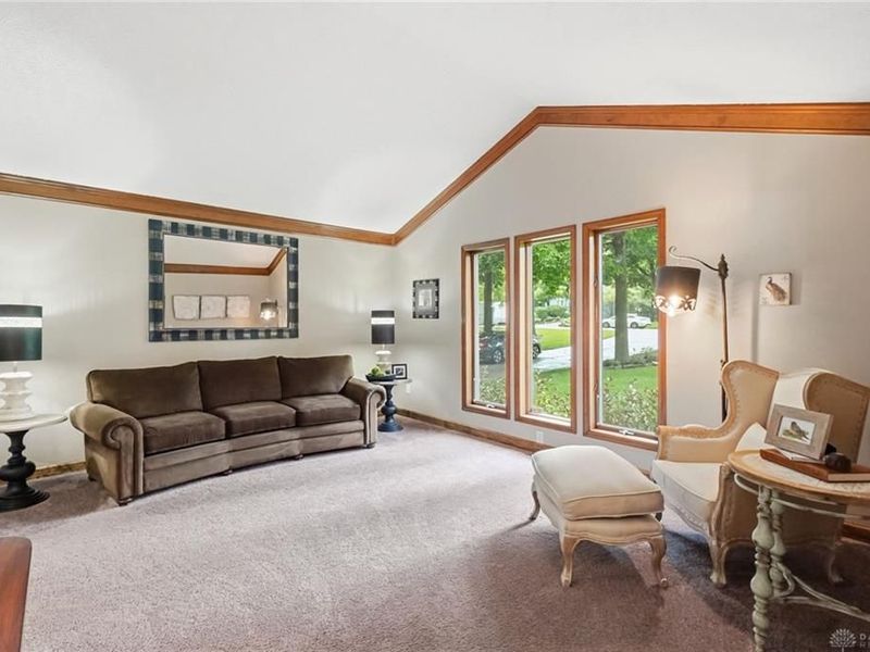 7670 Whispering Oaks Trail, Tipp City, OH 45371 Photo 10