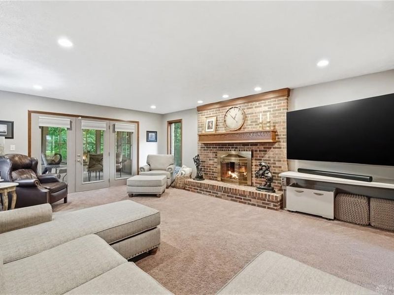 7670 Whispering Oaks Trail, Tipp City, OH 45371 Photo 12