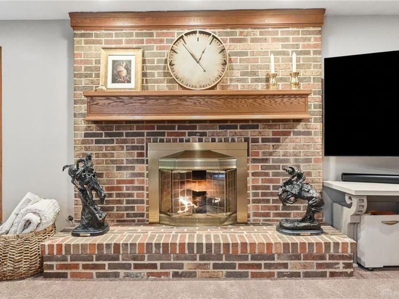 7670 Whispering Oaks Trail, Tipp City, OH 45371 Photo 13