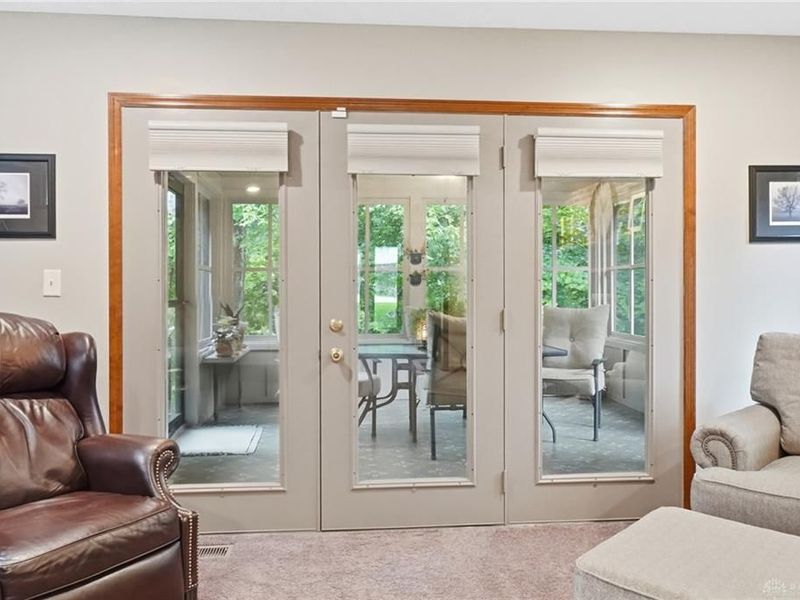 7670 Whispering Oaks Trail, Tipp City, OH 45371 Photo 16