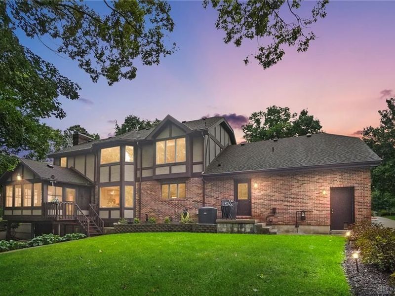 7670 Whispering Oaks Trail, Tipp City, OH 45371 Photo 2