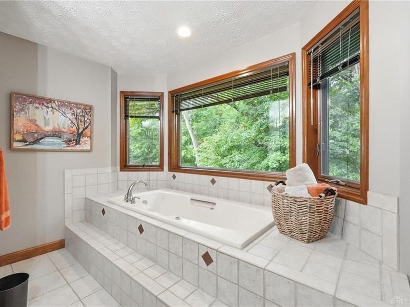 7670 Whispering Oaks Trail, Tipp City, OH 45371 Photo 42