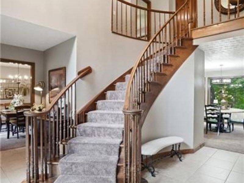 7670 Whispering Oaks Trail, Tipp City, OH 45371 Photo 9