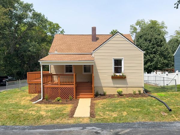 901 N FOREST AVE, WAYNESBORO, VA 22980
