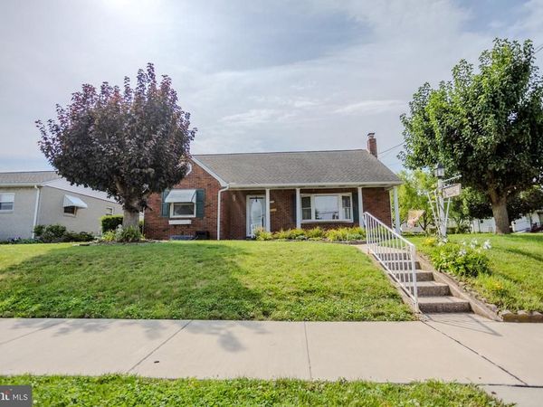 410 DELONE AVE, MCSHERRYSTOWN, PA 17344