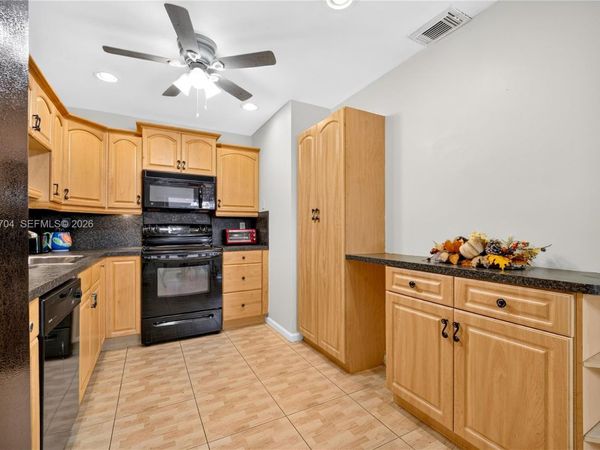 1055 NW 83rd Ave, Unit C47, Plantation, FL 33322