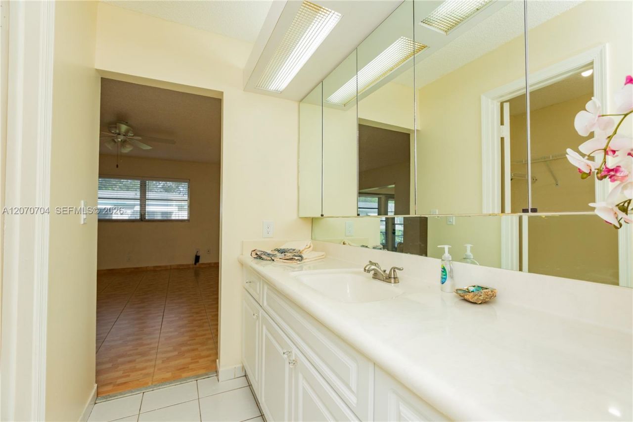 1055 NW 83rd Ave, Unit C47, Plantation, FL 33322 Photo
