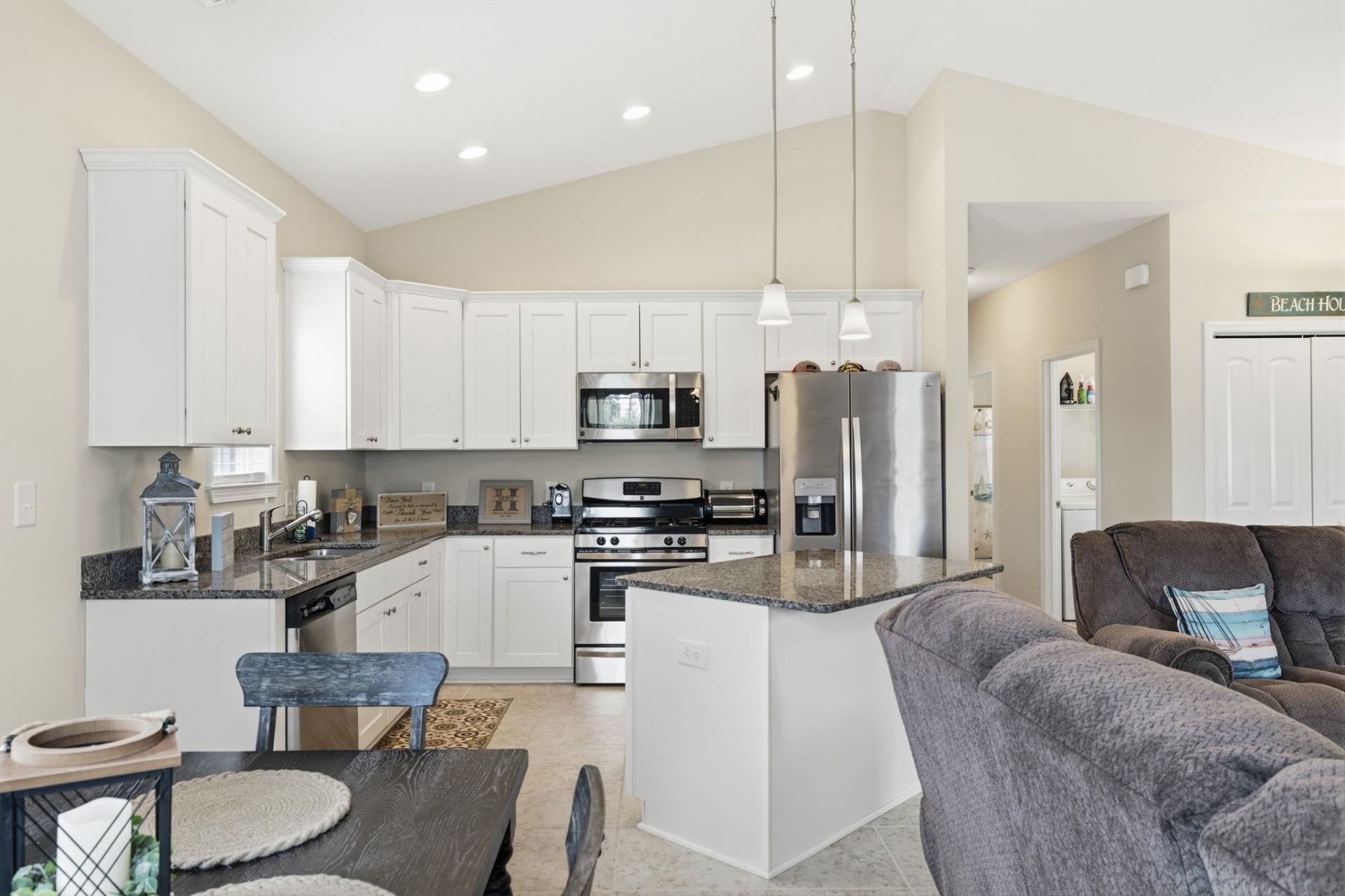 4333 Grande Harbour Blvd. Photo 4