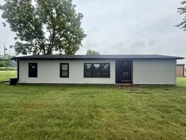 6633 W Forest Lawn Road, Three Oaks, MI 49128