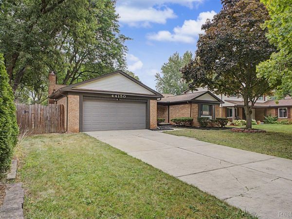 44150 S Umberland Circle, Canton Township, Mi 48187