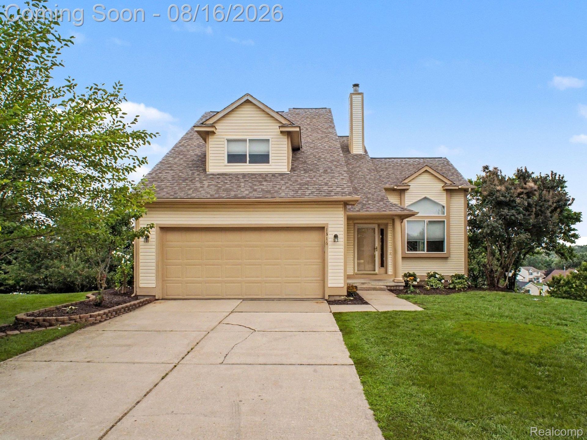 1316 Pin Oak Bluff, Howell Township, Mi 48843 Main Photo