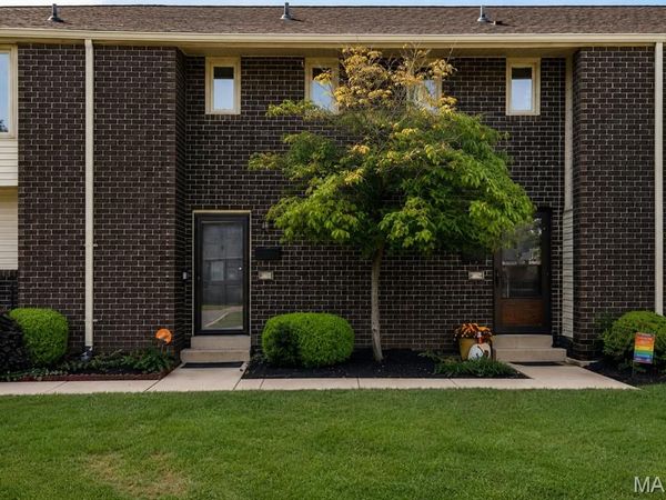 12310 Rossridge Court, St Louis, MO 63146